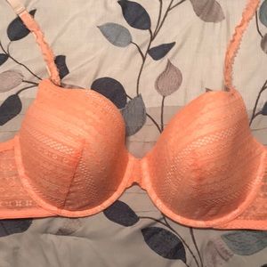 Victoria’s Secret Body by Victoria Bra